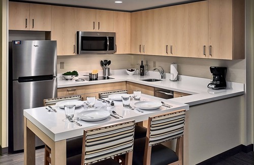 Gwinnett Place Hotel | Better Choice For Your Vacation! 2 Accessible location and Spacious units awaits