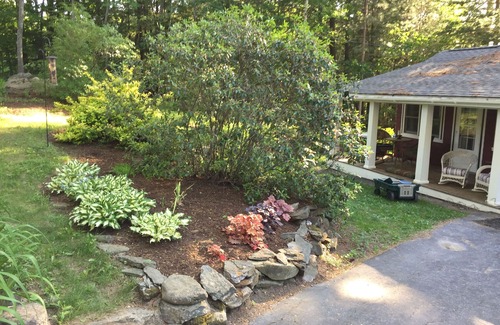 Winthrop Wohnung | Better than a Hotel or Motel room. This lakefront studio is in a great location.