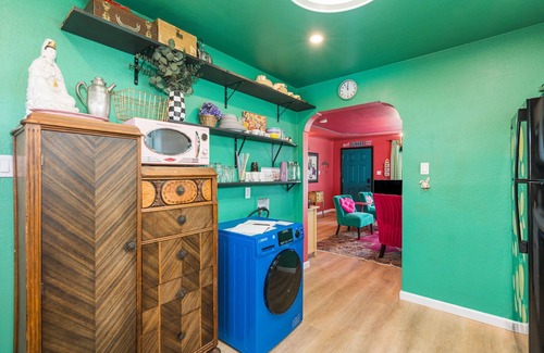 Reno/Tahoe Airport Haus | Betty Blue House