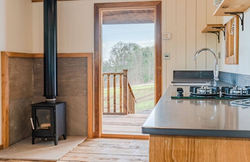 Lydney Kabine | Betty Shepherd's Hut - sleeps 2 guests in 1 bedroom