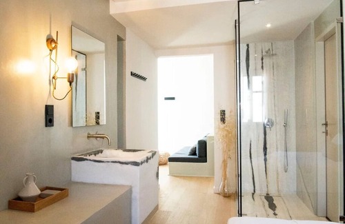 Logaras Wohnung | BH967 - C- Suite Paros