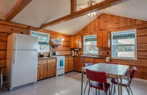 Holton Hütte | Big Blue Lake Cottages, LLC - Cottage #1