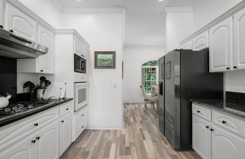 Weeki Wachee Gardens Haus | Big Cypress with POOL & Hot Tub!