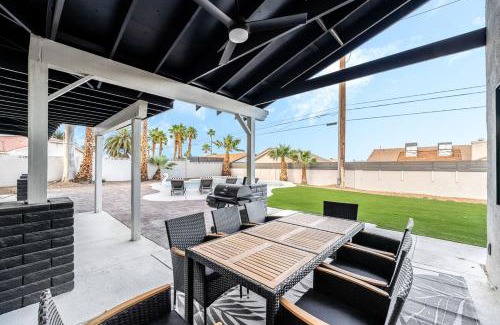 Las Vegas Haus | Big Groups, Heated Pool, 10 Mins To Strip, Games