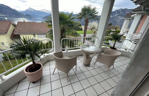 Weggis Haus | Haus am Vierwaldstättersee. Erstaunliche Aussicht, 5 Schlafzimmer und Gärten