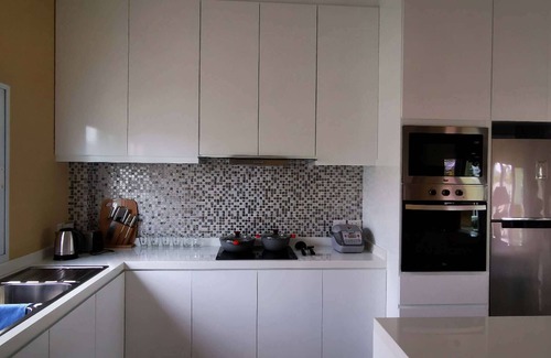 Huai Yai Haus | Big swimming pool garden VILLA pattaya