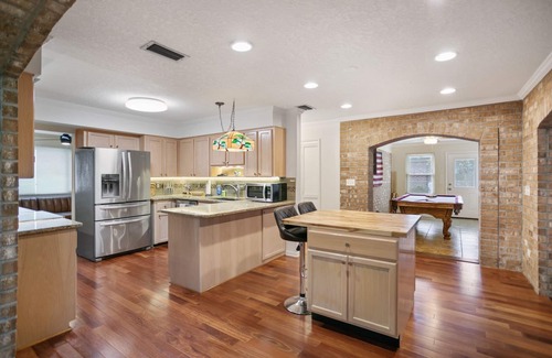 Isle of Palms Haus | Big Wheelchair Accessible Home Close to Beach/Mayo with Zen Den and Fenced Yard