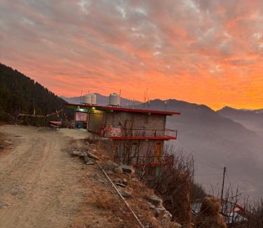 Mohal Haus | Bijali mahadev valley view home stay