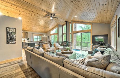 Truckee Haus | Bikes, Grill and Views Luxe Truckee Cabin!