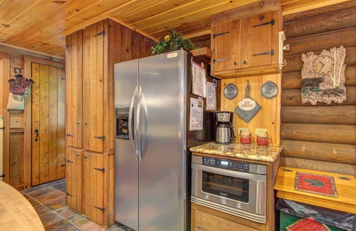 Cosby Haus | Black Bear Lodge