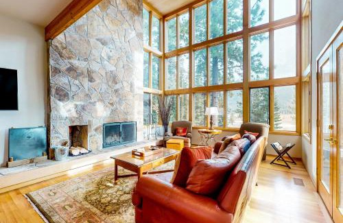 Black Butte Ranch Haus | Black Butte Ranch: Hilltop Getaway