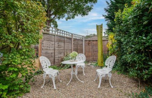 Buxton Haus | Blacksmiths Cottage - Buxton Norfolk