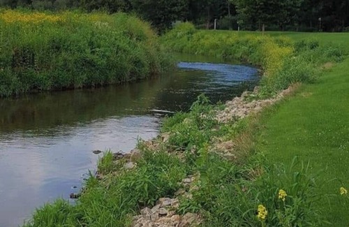 Viroqua Wohnmobilvermietung | Blakley Hobbit Campground-Tent spot #6