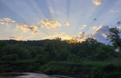 Viroqua Wohnmobilvermietung | Blakley Hobbit Campground-Tent spot #6