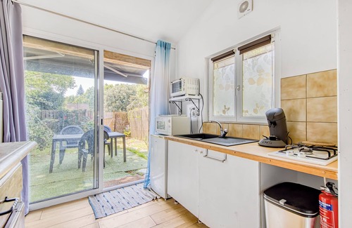 Hourtin Wohnung | Studio 'Bleu Nature - Hourtin, Medoc' mit Privatterrasse, Wi-Fi und Klimaanlage