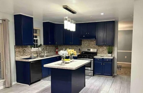 Largo Haus | Blissful Abode near Washington DC
