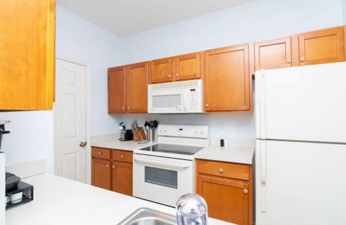 Lewes Haus | Blissful Bay Crossing condo- RT 1 - community pool