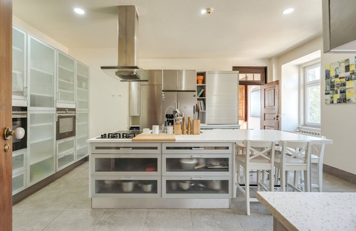 Cascais Villa | Blissful Seafront Cascais