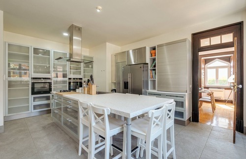 Cascais Villa | Blissful Seafront Cascais