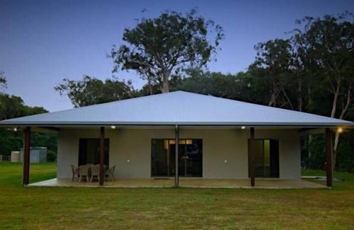 Bloomfield Haus | Bloomfield Beach House