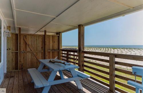 Grand Isle Hotel | Blue Dolphin Inn and Cottages