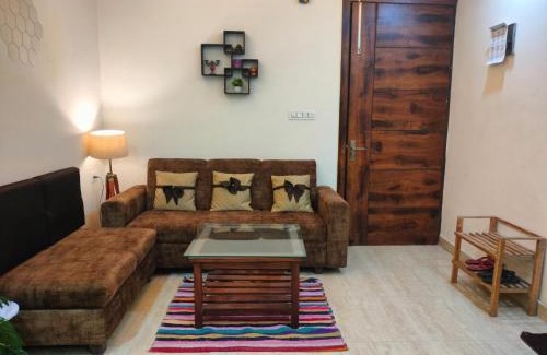 Tapovan Wohnung | Blue Heart Home 1 BHK - Spacious Flat in Tapovan
