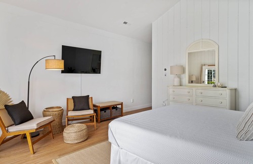 Rehoboth Beach Hotel | Blue Heron Room - Pool, Hot Tub, Sauna