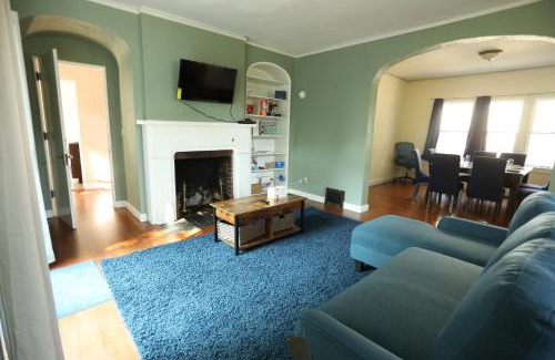West Lafayette Haus | Blue House, Blocks from Ross-Aide, Mackey, Samara House, Birck Golf Complex