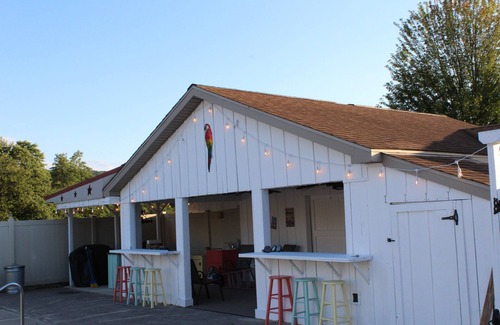 Elliottsburg Haus | BLUE MOUNTAIN RETREAT WITH POOL. CLOSE TO HERSHEY PARK AND GETTYSBURG, PA