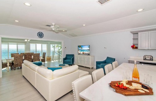 East End Haus | Blue Serenity by Grand Cayman Villas & Condos
