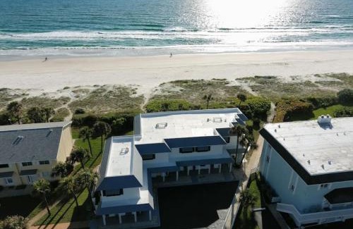 Southern Shores Haus | Blue Skies Oceanfront 2 bedroom townhouse