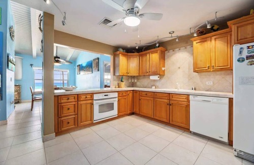 Old Man Bay Haus | Private Villa mit 3 Schlafzimmern - privater OceanFront-Pool - Blue Vista von CaymanVacation