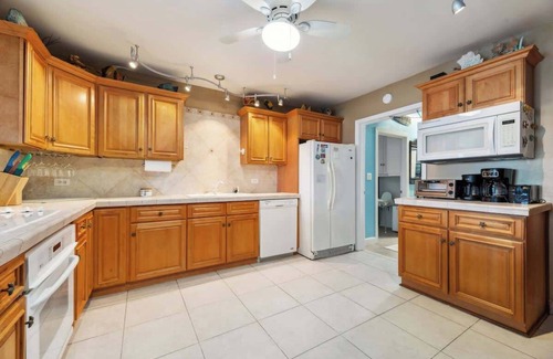 Old Man Bay Haus | Private Villa mit 3 Schlafzimmern - privater OceanFront-Pool - Blue Vista von CaymanVacation