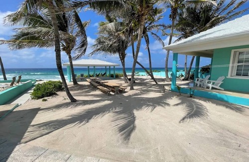 Old Man Bay Haus | Private Villa mit 3 Schlafzimmern - privater OceanFront-Pool - Blue Vista von CaymanVacation