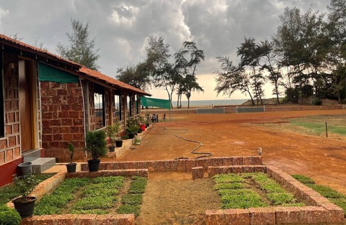 Kumta Hütte | Blue Waves Beach Stay