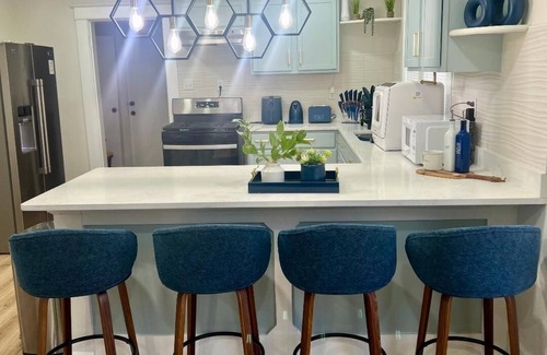 Vollintine-Evergreen Haus | Bluebell Bliss - Midtown Retreat- 4mi to Downtown