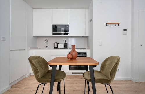 Benfica Wohnung | Blueground | Benfica, furnished, full kitchen