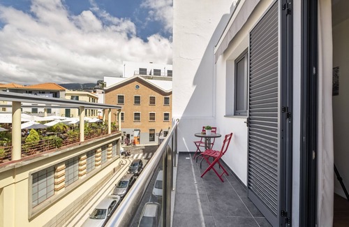 Santa Maria Maior Wohnung | Boa Viagem - By Wehost