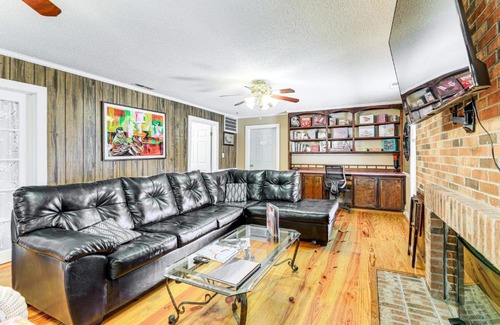 Oriental Wohnung | Boat Dock and Ramp Canal-Front Home!