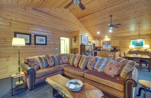 Afton Kabine | Boat Dock & Deck: Waterfront Cabin on Grand Lake