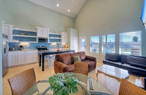 Flour Bluff Haus | Boat Dock & Pool | Private Fishing Village | Roseate Spoonbill by AvantStay