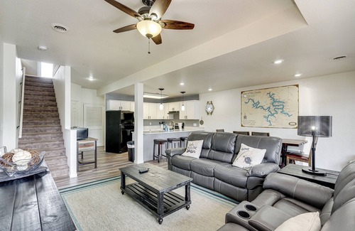 Lake Ozark Wohnung | Boat Dock & Slip Access: Lake of the Ozarks Gem