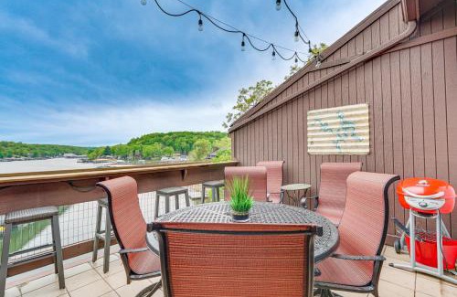 Osage Beach Wohnung | Boat Slip and Pools Waterfront Osage Beach Condo!