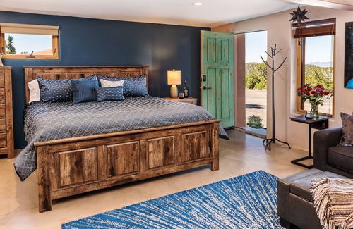 Canoncito Bed & Breakfast | Bobcat Inn Bed and Breakfast