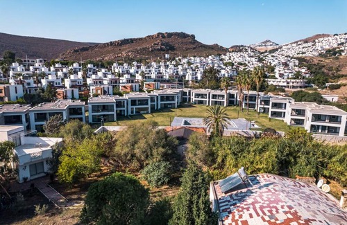 Bodrum Wohnung | Bodrum Bağla Denize Sıfır Bahçe Kat 2+1 Daire