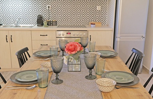 Aigio Wohnung | Boho Studio with terrace and pool close to the beach