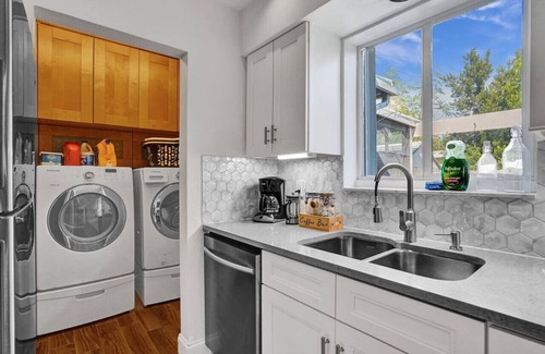 Sunset Haus | Boho-styled home w/newly remodeled fenced-in pool!