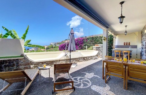 Arco da Calheta Haus | Bohome Nest by LovelyStay