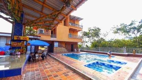 Monterrey Haus | BONANZA