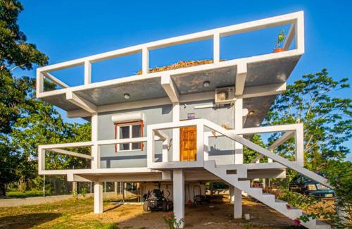 Dangriga Kabine | Borapami Estates